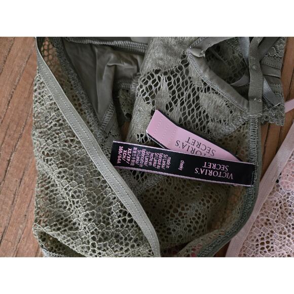Victoria's Secret Very Sexy Cheeky Hipster Panty Bundle sz xSmall New - Picture 4 of 4